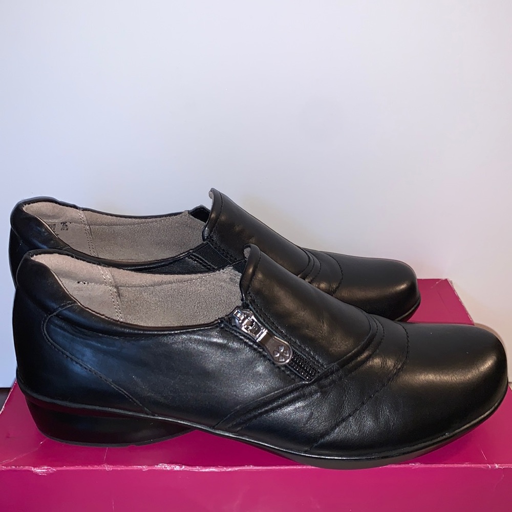 NATURALIZER WMN'S CLARISSA BLACK LEATHER SIDE-ZIP
